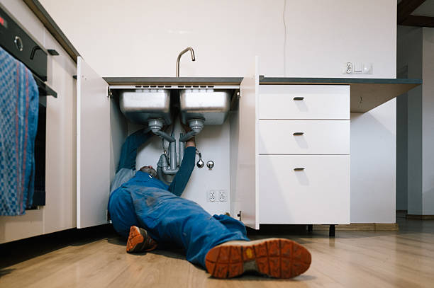 Professional Plumbing technician working in Crockett, TX